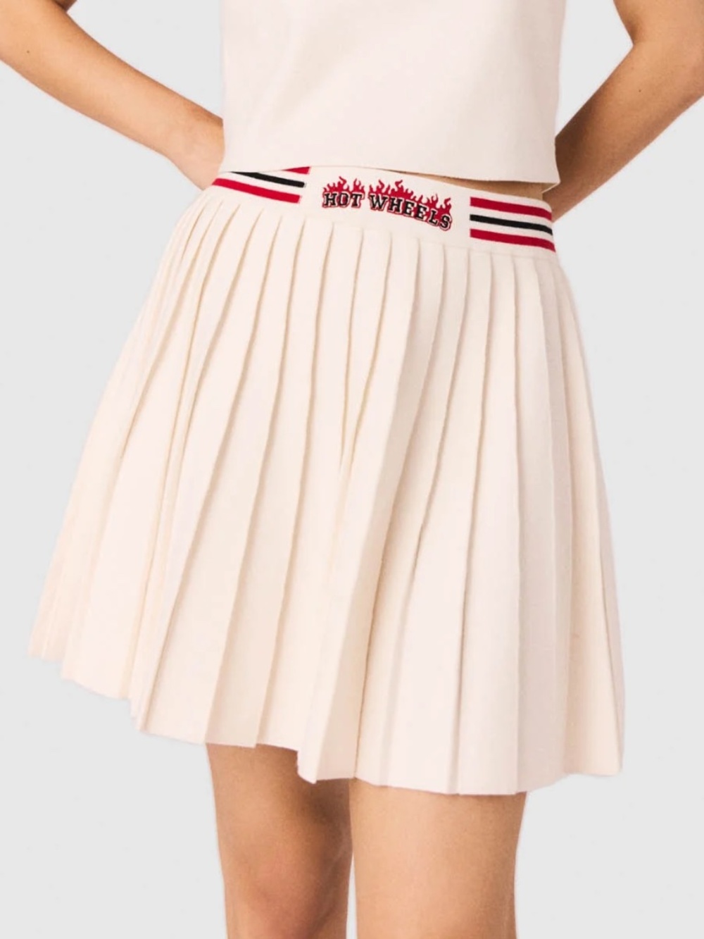 Hot Wheels x Maje Jaeva Short pleated knitted skirt White